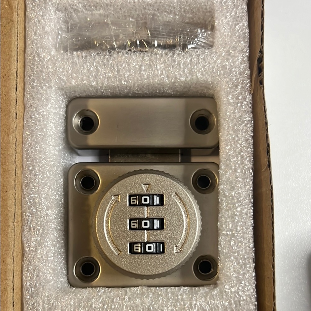 Source Unknown Silver Door Lock Box